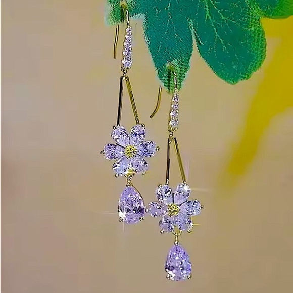 Gold Daisy Crystal Dangle Earrings Flower Water Drop - Picture 5 of 6